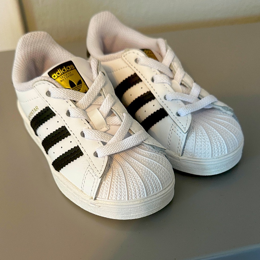 NEW Adidas Kids Superstar White with Black Stripes